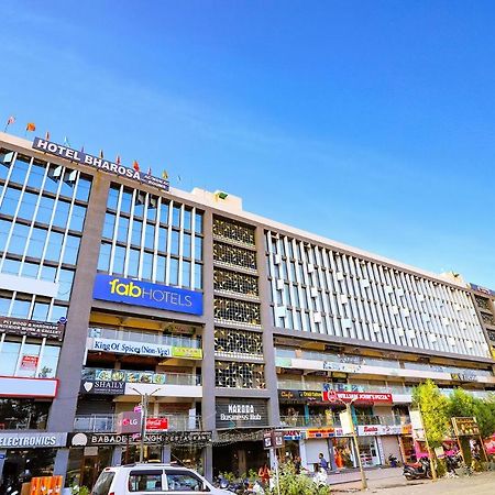 Fabhotel Bharosa Inn Ahmedabad Buitenkant foto