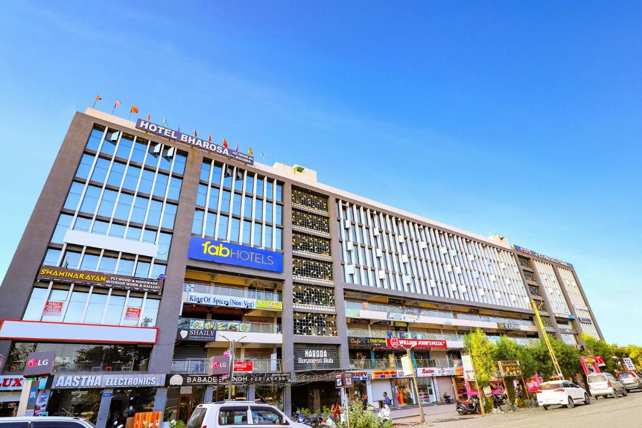 Fabhotel Bharosa Inn Ahmedabad Buitenkant foto