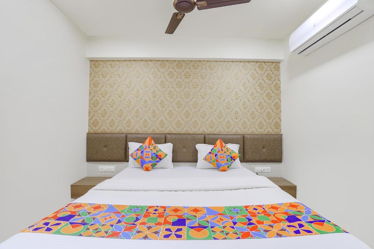 Fabhotel Bharosa Inn Ahmedabad Buitenkant foto